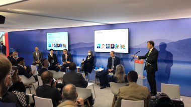 Cel puţin 19 ţări, inclusiv SUA, se angajează la COP26 să nu mai finanţeze proiecte privind energii fosile, inclusiv gaze naturale şi petrol, în premieră, în străinătate