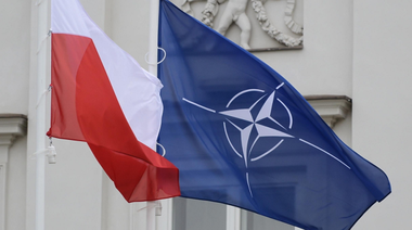 NATO denunţă drept ”inacceptabilă” ”tactica hibridă” a folosirii migranţilor de către regimul Lukaşenko