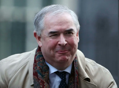 Un deputat britanic, Geoffrey Cox, îşi exercită mandatul în paralel cu un post într-un paradis fiscal în Caraibe, dezvăluie tabloidul Daily Mail