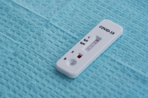 Bulgaria urmează să emită ”certificate verzi” în urma unui test cu privire la anticorpi începând de joi, înaintea alegerilor de duminică; autorităţile electorale refuză ca membrii comisiilor secţiilor de votare să deţină aceste certificate