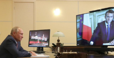 Putin denunţă într-o convorbire la telefon cu Macron drept o ”provocare” exerciţii militare ale SUA şi NATO la Marea Neagră, care intensifică tensiunile Moscovei cu Alianţa