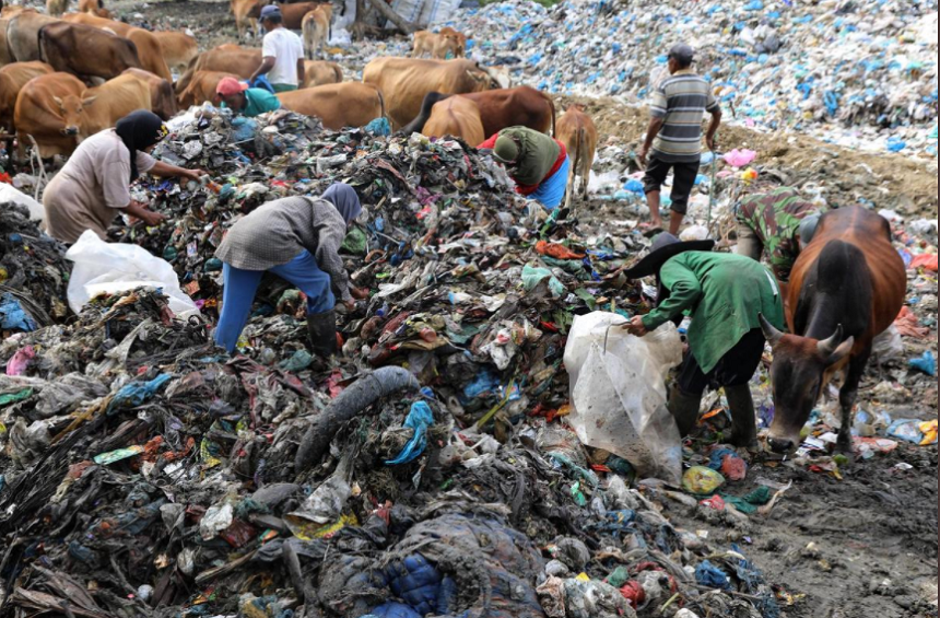 Comisia Europeană propune o înăsprire a reglementărilor cu privire la exportul deşeurilor