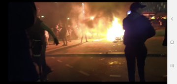 Incidente violente la Rotterdam între forţele de ordine şi manifestaţii contra măsurilor restrictive impuse de autorităţile olandeze - VIDEO - 