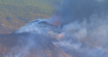 Spania: Vulcanul Cumbre Vieja a dus la anularea zborurilor către La Palma
