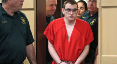 Justiţia americană urmează să acorde despăgubiri în valoare de 130 de milioane de dolari victimelor şi famiilor victimelor masacrului de la Parkland, din cauză că FBI nu a anchetat cu prvire la două informaţii care ar fi putut împiedica drama