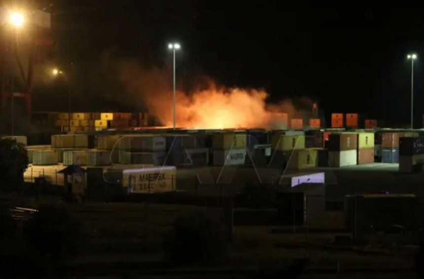 Incendiu în portul comercial Latakia, în urma unui atac aerian israelian
