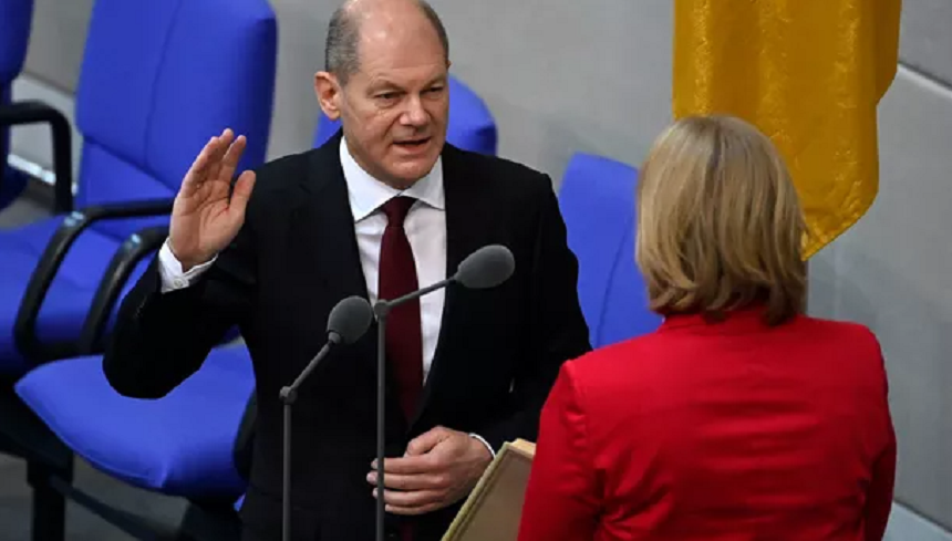 Noul cancelar german Olaf Scholz depune jurământul în Bundestag
