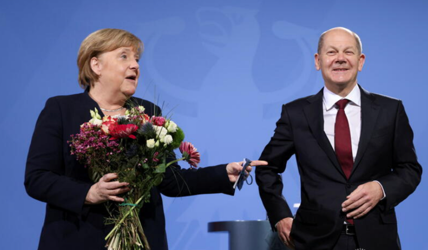 Noul cancelar Olaf Scholz se angajează la ”un nou început” al Germaniei, la ceremonia transferului puterii; ”munciţi pentru binele ţării”, îl îndeamnă Angela Merkel