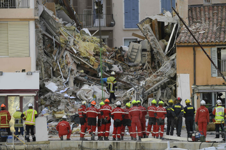 Trei morţi şi cinci răniţi în Franţa, în urma surpării unui imobil la Sanary-sur-Mer, după o explozie cauzată de o scurgere de gaze naturale