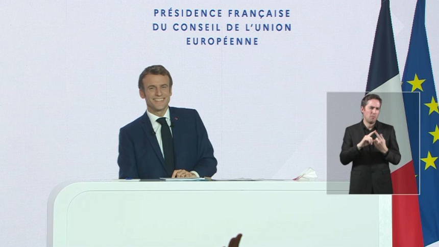 Emmanuel Macron propune un ”serviciu civic european”, de şase luni, al tinerilor în vârstă de până la 25 de ani