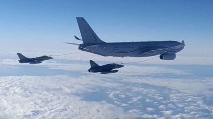 Rusia interceptează şi escortează trei avioane militare franceze şi două avioane americane de spionaj la Marea Neagră