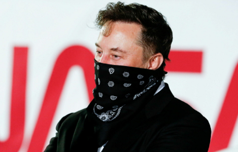Elon Musk anunţă că vrea ”să demisioneze” de la conducerea Tesla şi vinde în continuare acţiuni