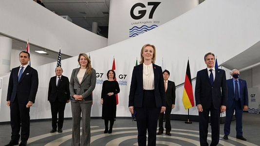 Miniştrii din G7 au încercat sâmbătă să prezinte un front comun împotriva Rusiei în problema Ucrainei