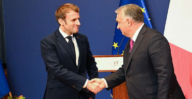 Macron şi Orban, vechi adversari, îşi afişează la Budapesta alianţa în domeniile nuclear şi apărării