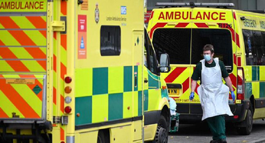 Riscul spitalizării la infectarea cu varianta omicron a SARS-CoV-2, mai mic cu 70% decât al variantei indiene (delta), arată un studiu al Agenţiei britanice de securitate sanitară UKHSA; protecţia asigurată de vaccinarea anticovid cu un ”booster” scade cu 15-25% în zece săptămâni