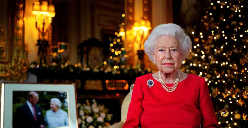 Regina Elizabeth a II-a îi aduce un omagiu defunctului prinţ consort Philip în mesajul de Crăciun