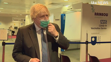 Până la 90% dintre bolnavii de covid-19 internaţi la terapie intensivă în Regatul Unit nu au fost vaccinaţi cu un ”booster” anticovid, anunţă Boris Johnson