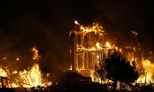 Evacuări şi sute de case distruse de incendii în statul american Colorado