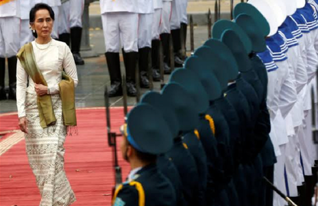 Aung San Suu Kyi, găsită vinovată de import ilegal de walkie-talkie, condamnată la patru ani de închisoare