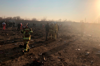 Părinţi ai victimelor zborului PS752 depun plângere împotriva a trei oficiali de cel mai înalt rang din cadrul securităţii iraniene cu prvire doborârea avionului ucrainean la Teheran în 2020