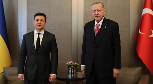 Erdogan urmează să efectueze ”în săptămânile viitoare” o vizită în Ucraina, pentru a potoli tensiunile dintre Kiev şi Moscova, după ce i-a invitat pe Zelenski şi Putin în Turcia ”să-şi rezolva diferendele” într-o reuniune