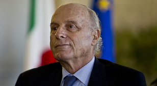 Italia nu are preşedinte după turul doi al alegerilor prezidenţiale; un fost judecător, Paolo Maddalena, pe primul loc în urma primului şi celui de-al doilea tur de scrutin, la egalitate cu Sergio Mattarella, care refuză un al doilea mandat de şapte ani