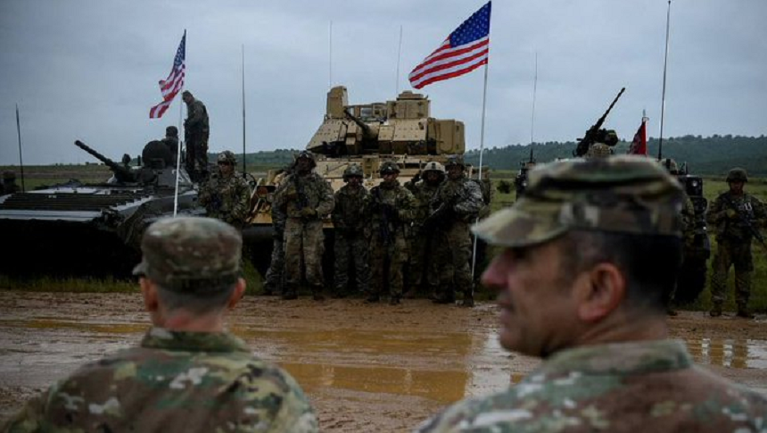 SUA şi alte state membre NATO discută să staţioneze câte 1.000 de militari suplimentari în România, Bulgaria şi Ungaria, înaintea unei eventuale invazii ruse a Ucrainei, după modelul grupurilor avansate de luptă staţionate în Ţările Baltice şi Polonia