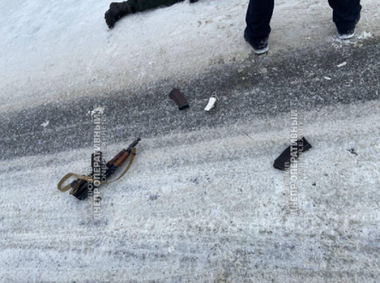 UPDATE-Un tânăr militar ucrainean din Garda Naţonală, Artemi Riabciuk, arestat după ce ucide patru camarazi şi o femeie şi răneşte alte cinci persoane la o fabrică Iujmaş, la Dnipro