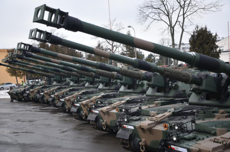 Polonia oferă Ucrainei zeci de mii de piese de muniţie ”defensivă”, cu o zi înainte de o vizită a premierului Mateusz Morawiecki la Kiev