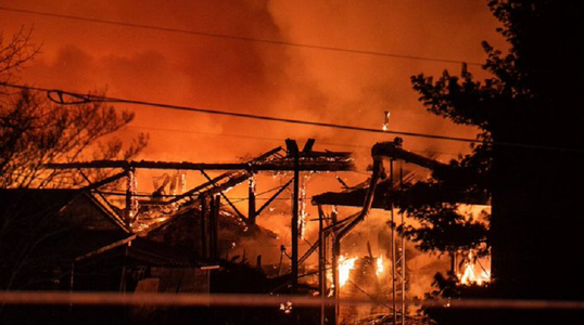 Evacuări pe o rază de 1,6 kilometri în jurul unei fabrici de îngrăşăminte în North Carolina, în urma unei incendiu, din cauza unei eventuale explozii de nitrat de amoniu