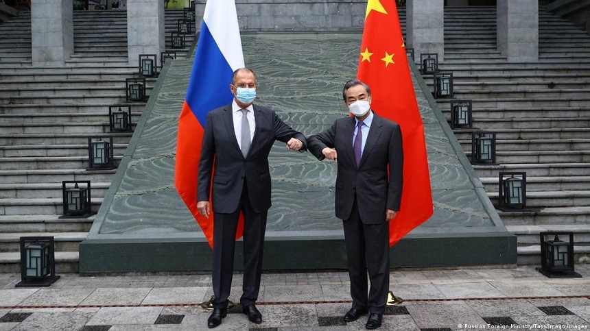 China şi Rusia şi-au coordonat joi poziţiile cu privire la Ucraina, potrivit Ministerului chinez de Externe