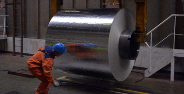 Preţul aluminiului creşte la un vârf din 2008, aproape de recordul istoric, în urma impunerii unei carantine anticovid în oraşul chinez Baise