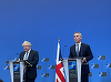 Desfăşurarea militară rusă constituie un ”moment periculos” la adresa securităţii Europei, avertizează Stoltenberg; constituirea unui grup tactic în România, în regiunea Mării Negre, discutat săptămâna viitoare; Lavrov, invitat la un Consiliu NATO-Rusia