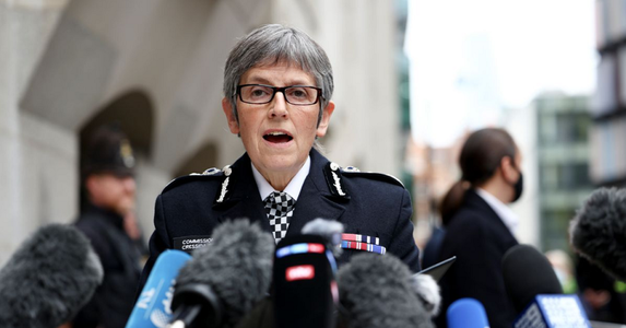 Şefa Poliţiei din Londra Cressida Dick demisionează în urma unei crize de încredere şi unui raport cu privire la comportamente rasiste, misogine şi discrminatorii în rândul Scotland Yard