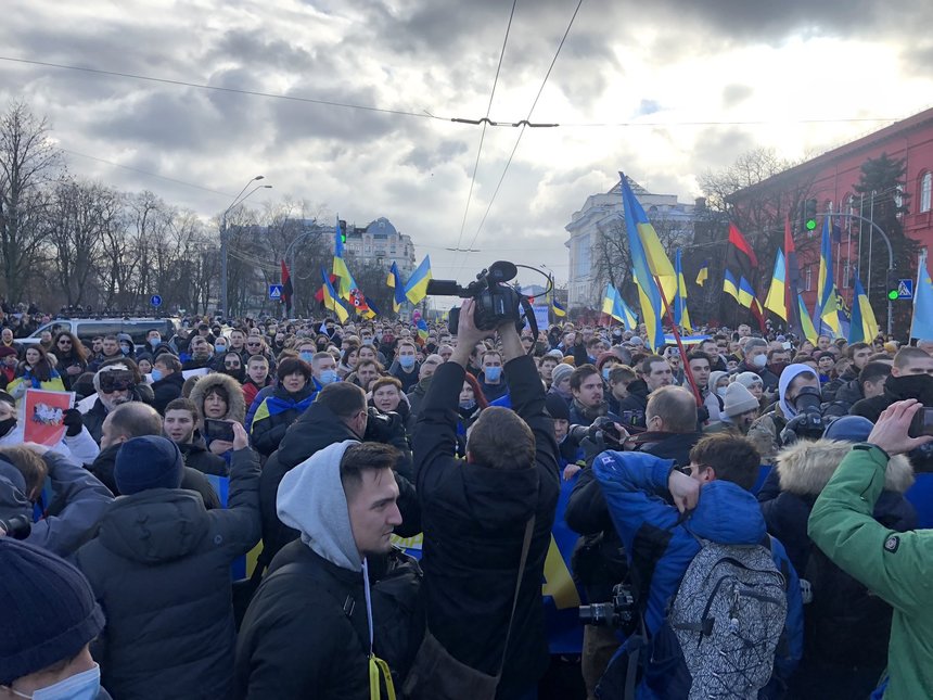 Manifestaţie masivă anti-război la Kiev – VIDEO