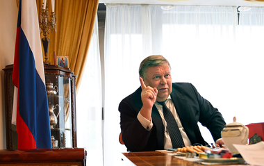 Ambasadorul Rusiei în Suedia: Moscova nu dă doi bani pe sancţiunile occidentului / Lista ţărilor care le cer propriilor cetăţeni să părăsească Ucraina