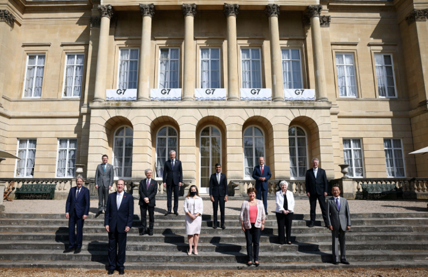 G7, pregătit să impună sancţiuni cu ”consecinţe masive” Rusiei în criza ruso-occidentală