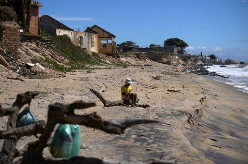 O localitate balneară din Brazilia dispare în mare