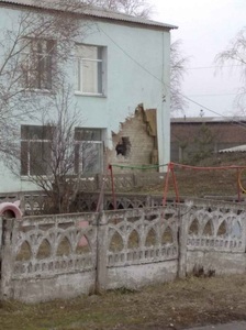 UPDATE - Separatiştii din estul Ucrainei au lovit cu un obuz o grădiniţă în care se aflau copii şi cadre didactice - ONG / Atacul cu mortiere din estul Ucrainei „pare o provocare”, conform unei surse guvernamentale de la Kiev - FOTO
