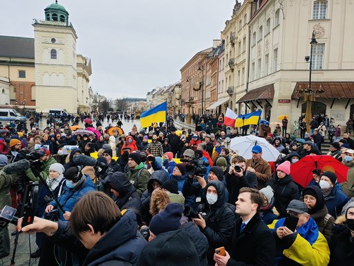 "Nu vă atingeţi de Ucraina": Sute de persoane au manifestat la Varşovia şi Madrid 