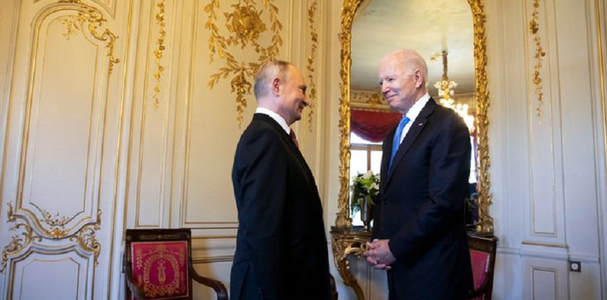 Un summit Biden-Putin este ”posibil”, iar Putin este necesar ”să aleagă”, subliniază Palatul Elysée