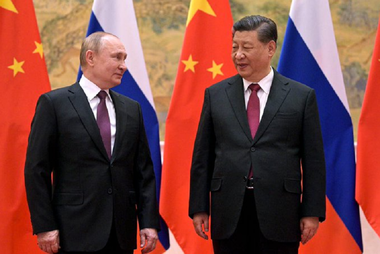 China acuză SUA că ”toarnă gaz pe foc” în Ucraina, după ce Moscova îi recunoaşte pe separatiştii din Donbas