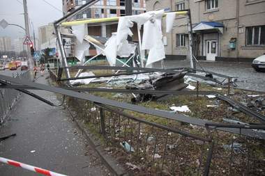 Avertizare de atac aerian în Kiev. Se aud sirene în tot oraşul / Restricţii pentru circulaţia de noapte în oraş / Staţiile de metrou rămân deschise pentru a fi folosite ca adăposturi - CNN