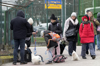 Peste 120.000 de ucraineni au părăsit Ucraina de la lansarea invaziei Rusiei, anunţă ONU