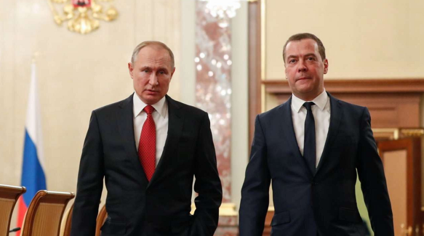 Rusia se poate retrage din Tratatul nuclear New START, rupe relaţiile cu Occidentul şi bloca active ale occidentalilor, ameninţă pe VKontakte fostul preşedinte rus Dmitri Medvedev; ”Ne putem privi reciproc prin binocluri şi cătarea puştii”