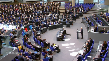 Germania îşi creşte cheltuielile militare la peste 2% din PIB, un nivel mai mare decât cere NATO, după invazia Ucrainei de către Rusia, anunţă Scholz în Bundestag
