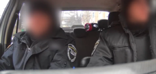 Publicaţia franceză Reflets.info semnalează o breşă de securitate a cemerelor web ale Poliţiei din Kiev, închisă în mai puţin de patru ore