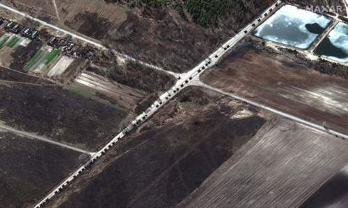 Convoiul de blindate ruseşti care se îndreaptă spre Kiev este blocat pe drum. Ce spune Pentagonul