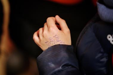 Un băiat de 11 ani din Zaporojie a ajuns singur în Slovacia, având doar o pungă, paşaportul şi un număr de telefon scris pe mână – FOTO