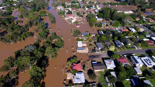 Cel puţin 20 de morţi în inundaţii pe Coasta de Est a Australiei; 60.000 de locuitori ai oraşului Sydney, îndemnaţi să evacueze din faţa puhoaielor; apa a început să se scurgă marţi peste barajul Manly, la nord de oraş